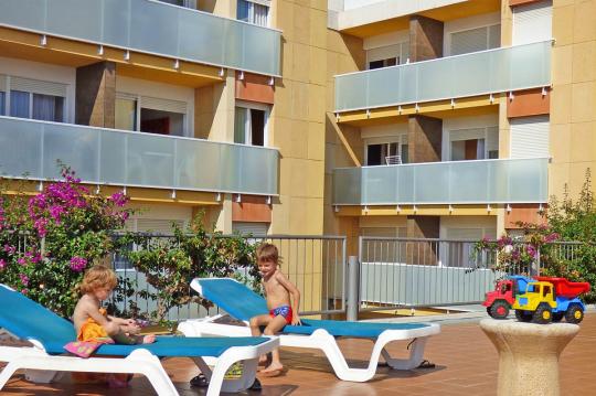 Stranden leiligheter innkvartering egnet for familie strandferier nær Barcelona og Port Aventura World,  Costa Dorada, Spania.