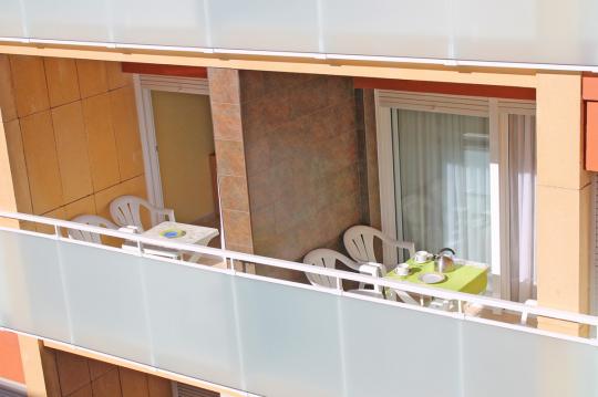 Apartamentos para alugar na praia de Calafell com acesso à piscina. Apartamentos Costa d'Or perto de Barcelona e Port Aventura World, Costa Dorada, Espanha. 