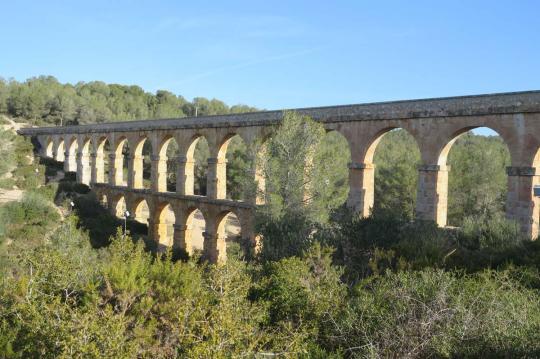 Visita Tarragona durant les seves vacances a la platja de Calafell i descobreixi una ciutat increïble on pot descobrir una antiga civilització.