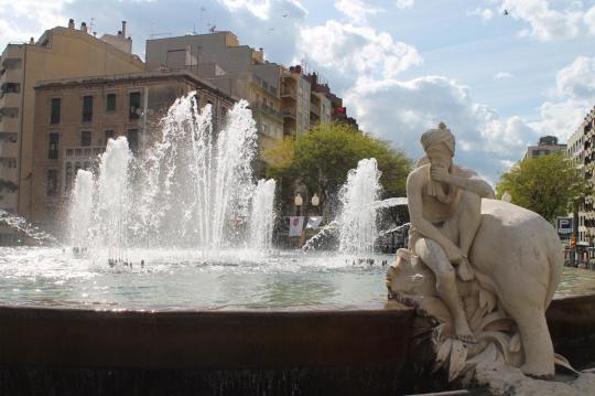 Genießen Sie einen Sommerstrandurlaub in der Nähe von Tarragona an der Costa Dorada in Spanien.