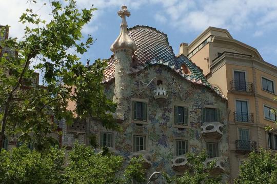 Alquiler de apartamentos de playa en Calafell. Visite Barcelona y sus museos. Disfrute de Apartamentos Costa d'Or en Calafell.