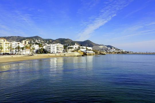 Strand Ferienwohnungen in der Nähe von Sitges. Mietwohnungen in Calafell Strand in Costa Dorada, Spanien. Ferienwohnungen Costa d'Or!