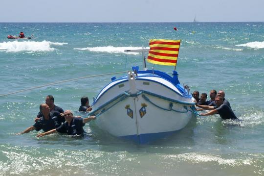 Strandferienwohnungen zu vermietenam Strand von Calafell. Ferienwohnungen  Costa d’Or mieten Sommerferienwohnungen mit Pool am Strand.