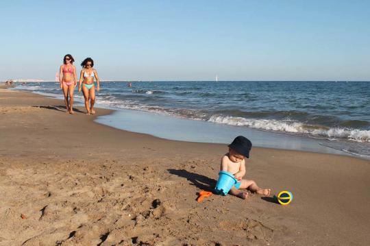 Strandsemester uthyrning nära Barcelona med pool på Calafell Strand resort, Spanien 