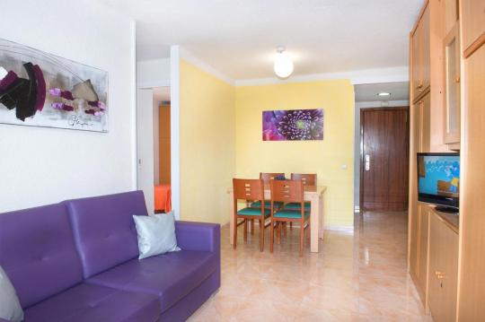 10 Beach holiday apartments to rent with satellite TV  and wifi possibility in Calafell beach, Costa Dorada, Spain.