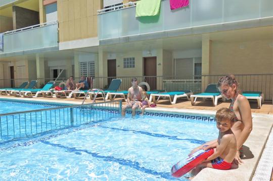 Sommer-Familienurlaub in Calafell Strand, in der Nähe von Barcelona, Costa Dorada, Spanien.